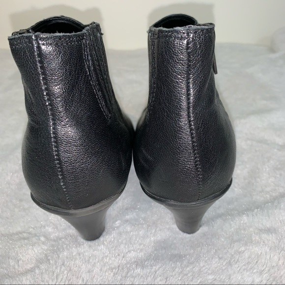 Kenneth Cole Real Leather Booties Size 8.5 Gorgeous on look like spats! - Picture 5 of 16